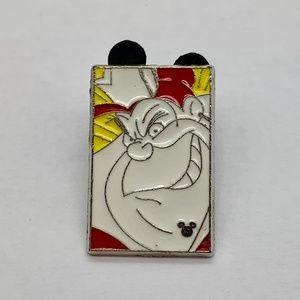 Disney Parks Pin Trading Alice in Wonderland Queen of Hearts Hidden Mickey Pin